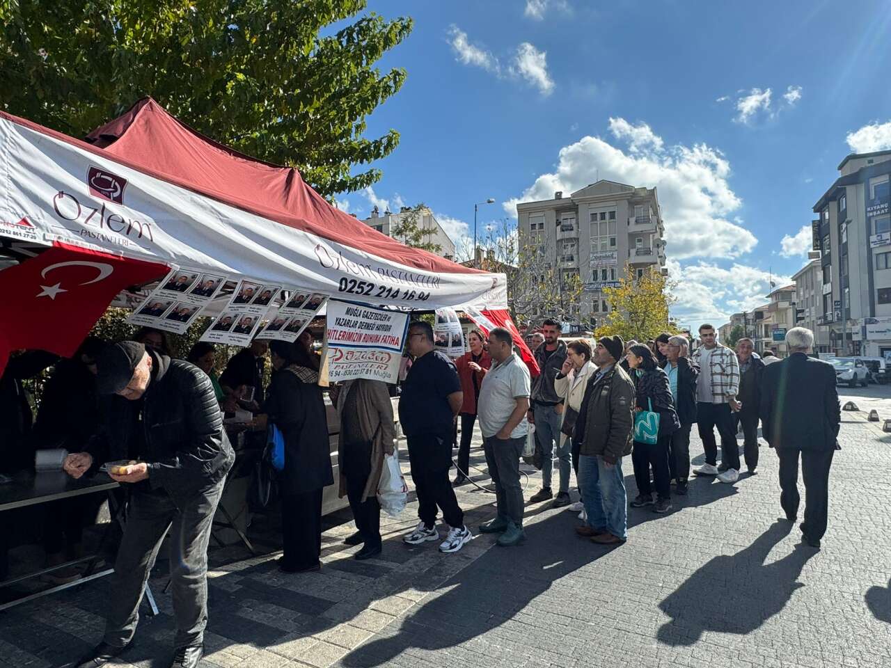 Muğla Gazeteciler ve Yazarlar Derneği’nden Şehitlere Vefa: Şehitler İçin Lokma Hayrı 19